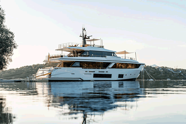Custom Line Navetta 30